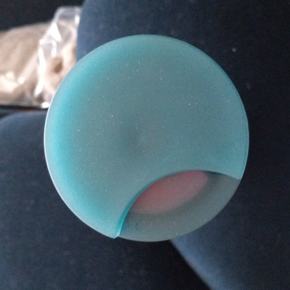 Starbucks Valentines cup - Picture 3 of 4